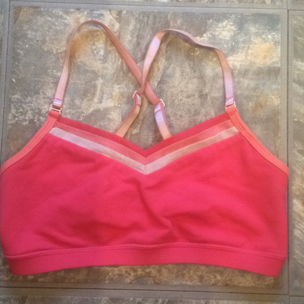 lululemon pink sports bra